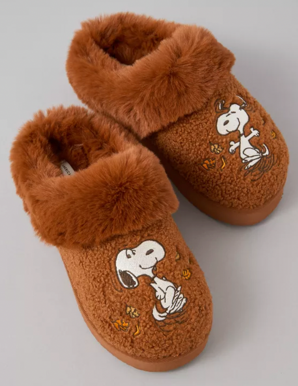 AE Snoopy Fall Scuff Slipper *Preorder*